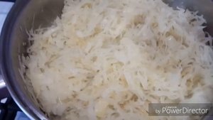 Пирог с капустой яйцом из слоёного дрожжевого теста