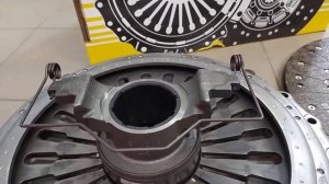 Комплект сцепления для Вольво ФШ ФМ с двигателем D12 LUK 643318400