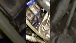 Проверка подсоса воздуха в моторе. Дымо генератор. Машина троит или играют обороты.