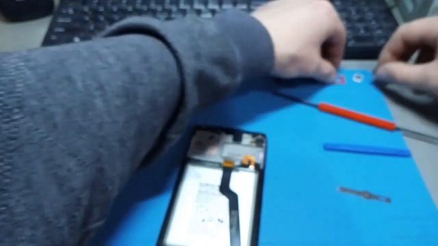 Замена дисплея Samsung Galaxy A10 смотреть онлайн