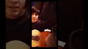 суруд бо гитара