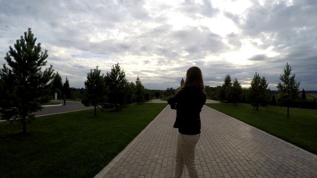 Сербские студентки Нина и Саша в Сергиево Посаде и Хотьково смотреть онлайн