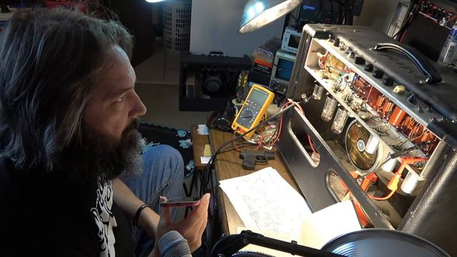 Keith Richards’ Amp Builder CONFRONTED for Gooping with Red Paint смотреть онлайн