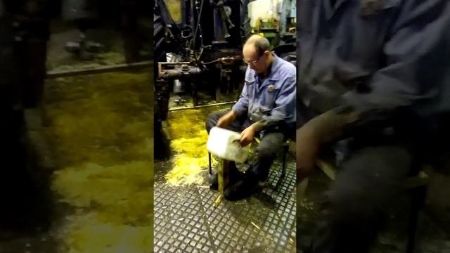 Слесарь 6 разряда делает сито!
