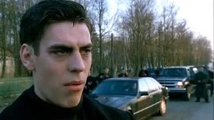 Братва,мы не хотим стрелять мы наблюдаем! (МОМЕНТ ИЗ СЕРИАЛА БРИГАДА)