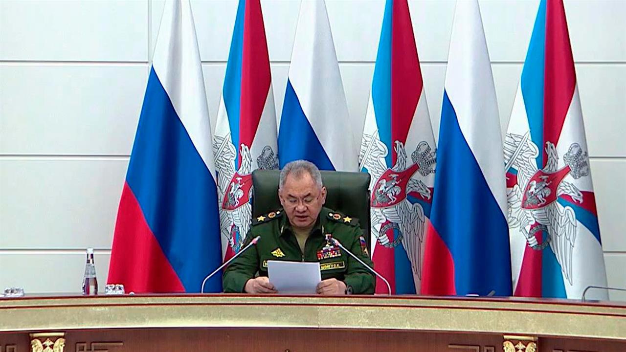 Сергей Шойгу: Запад создает серьезные риски эскалации конфликта на Украине