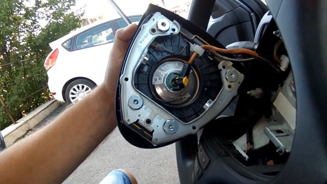 Hyundai i30 Airbag/SAS removal/replacement смотреть онлайн