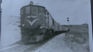 Тепловоз ТЭ3 с поездом Орск-Москва
