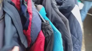 Секонд-хенд рынок Ждановичи г. Минск. На улице, одежда и аксессуары, second hend вторые руки.