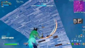 МАЛИБУКА КОУЧИТ ТУЗА И ПУТРИКА НА NOBLE X В ФОРТНАЙТ! TOOSE, MALIBUCA, PUTRICK FORTNITE