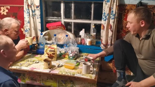 ВЫГОНЯЕМ КАРАКАТ ИЗ ЛЕСА. ЗАЕЗЖАЕМ В ТАЙГУ НА ПРОВЕРКУ КАПКАНОВ. . смотреть онлайн