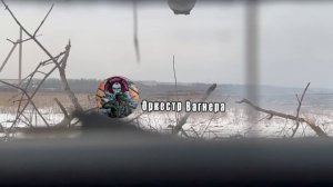 Экипаж новейшего танка Т-90 Прорыв работает по укрытиям противника на бахмутском направлении