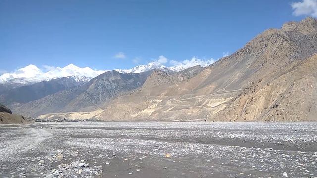 Twin otter just about to crash!! Dangerous Landing Goosebumps at Jomsom, Nepal смотреть онлайн