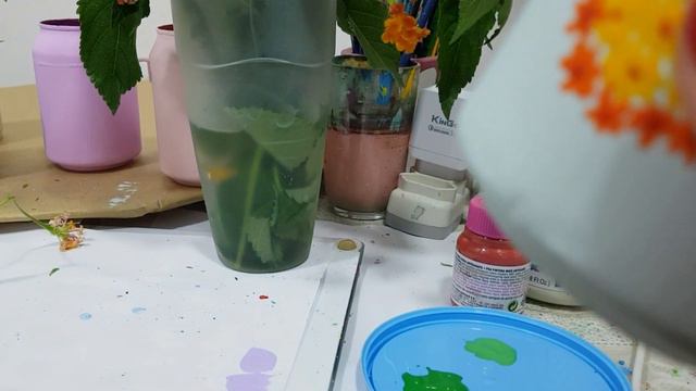PINTANDO FLORES DE VERBENA EM LATA DE ALUMÍNIO смотреть онлайн