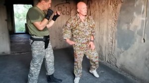 Отработка удара ногой в подъём стопы, голень, колено. В. Н. Крючков