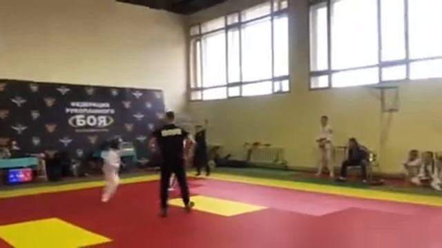 Мирошниченко Денис а красном смотреть онлайн