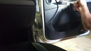 Как легко и быстро снять дверную карту на Шкода Актавия