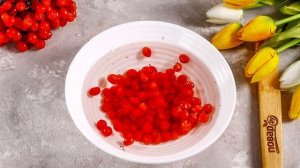 Пирог с калиной и яблоками
