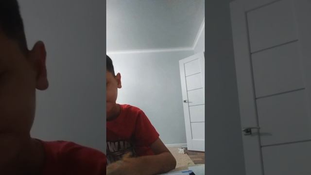 Привет я Сегодня Буду Выризать всякие поделки! смотреть онлайн