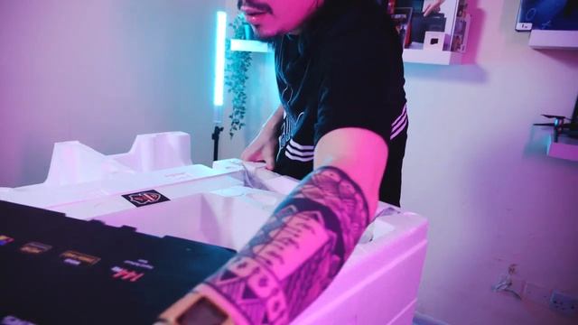 ASUS ROG Strix XG32VQR Unboxing смотреть онлайн