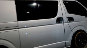 A simple look for a Toyota Hiace.