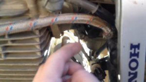 стук в двигателе honda xr 250 (как оказалось стучал декомпрессор)