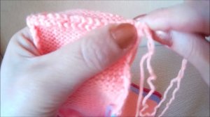 Часть 2. Как сшить плечевые швы у кофты  и связать воротник?