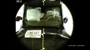 2019-2020 BMW X5 (G05) NHTSA Frontal Impact