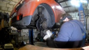 Замена тормозных дисков и колодок на смарте 451 (smart brake replacement)