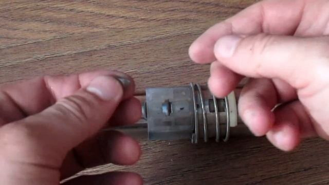 Ремонт крепления телескопической трубки моющего пылесоса. смотреть онлайн