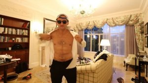 ЧЕЛОВЕК ГОДА ПО ВЕРСИИ GQ! Кейси Нейстат на русском