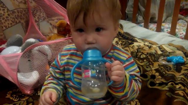 Любимая бутылочка / Favorite bottle смотреть онлайн