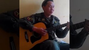 Поет на якутском