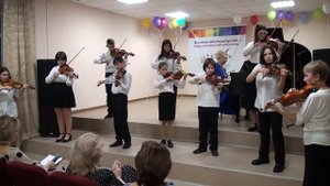 Ансамбль скрипачей. неаполитанская песня Санта Лючия