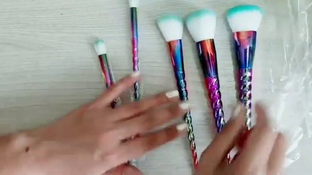 Видеообзор кисточек для макияжа с #алиэкспресс #обзор #распаковка #макияж #единорог смотреть онлайн