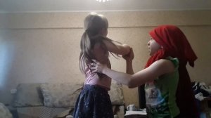 Две подруги чего-то поспорили вдруг