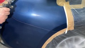 Локальная покраска BMW. Покраска базой