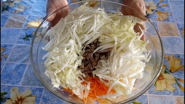 Для Худеющих и не только !Вкусный Салат на Каждый День из Пекинской Капусты и Куриных Желудочков !