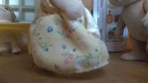 сильно болит животик!