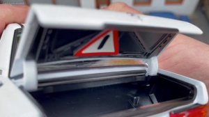 1:18 Mercedes-Benz W201 190E 1982, white - Norev [Unboxing]