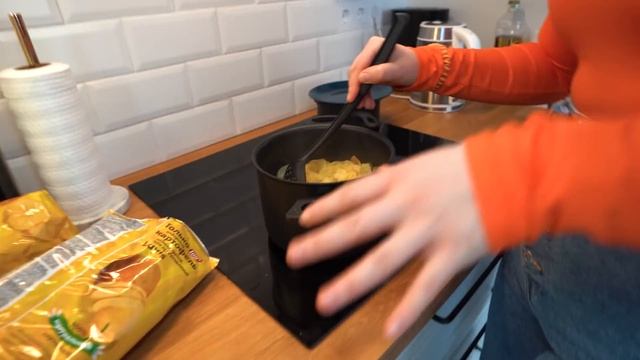 ЕМ только ВИРУСНУЮ Еду из TikTok 24 ЧАСА! - Челлендж смотреть онлайн