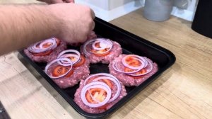 КОТЛЕТЫ ПО-ФРАНЦУЗСКИ | КОТЛЕТЫ В ДУХОВКЕ С СЫРНОЙ ШАПКОЙ #рецепткотлет #приготовитькотлеты #рецепт