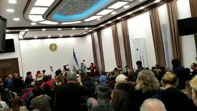 Хаким Ташкента "Общение с народом" смотреть онлайн