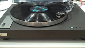 Sansui SR 222 Belt Drive Manual Turntable Demonstration