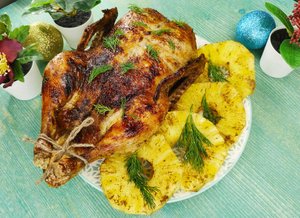 Новогодние утиные истории. Праздничное блюдо с ананасами