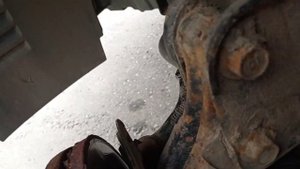 Hyundai Grand Starex 4wd e6: меняем тормозные диски спереди. How to take away braking discs.