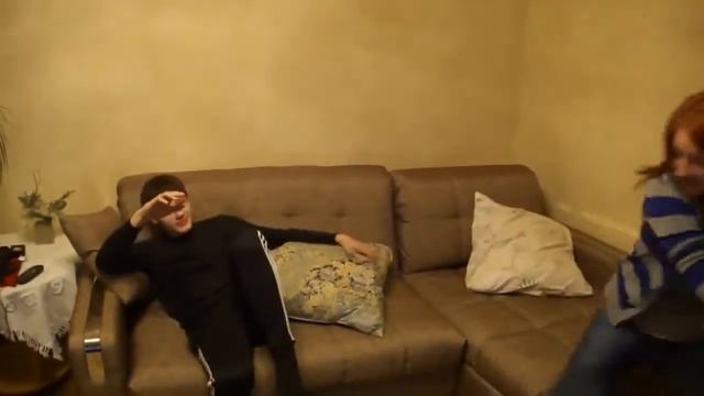 Бойня с подушками. Бах и аут. смотреть онлайн