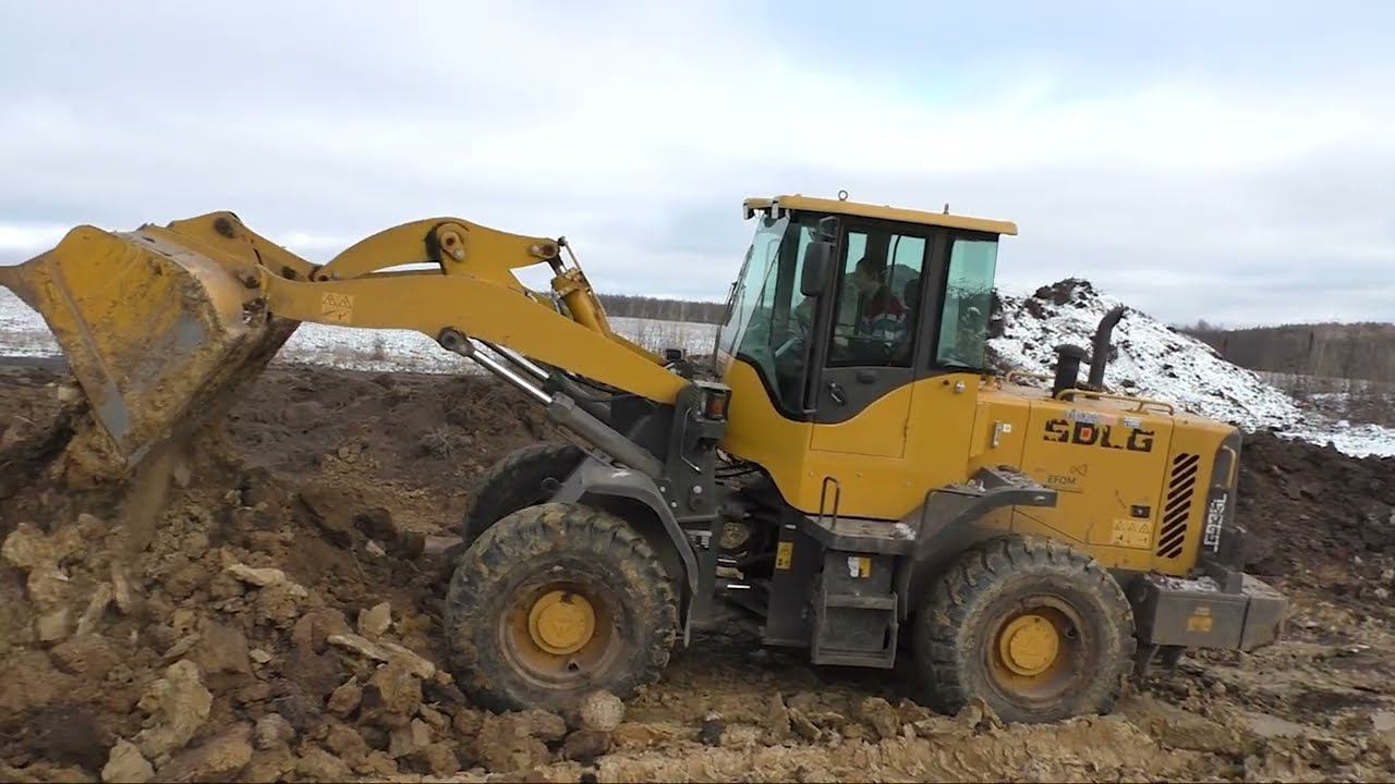 Глинодобывающие работы! Тракторам теперь негде тонуть) смотреть онлайн