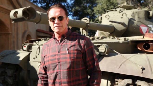 Арнольд Шварценеггер деньги не испортили его ! смотреть онлайн