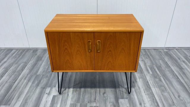 Teak mid century record cabinet on hairpin legs by G Plan смотреть онлайн